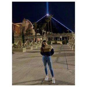 Meet your Posher, Ana pahola